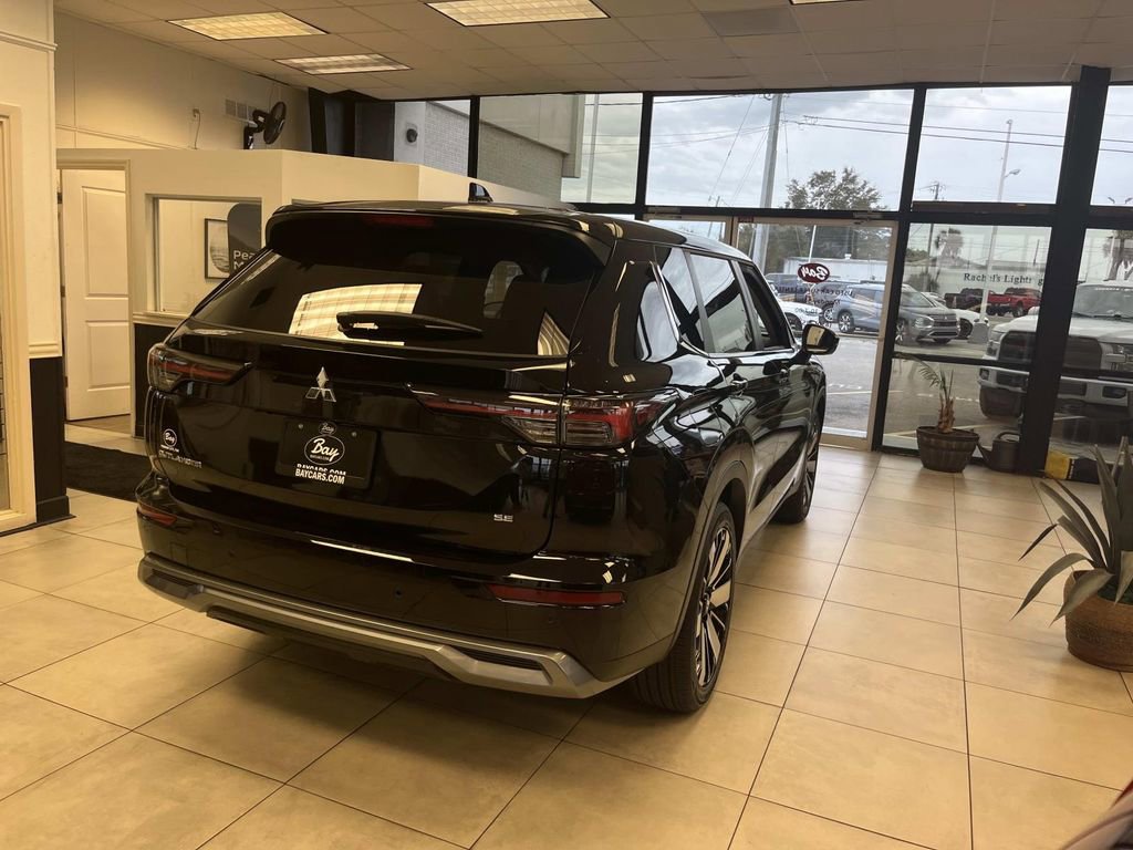 New 2026 Mitsubishi Outlander SE FWD image 5
