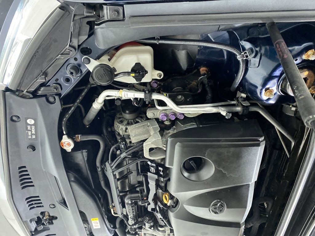 Used 2018 Toyota Camry XLE FWD image 34