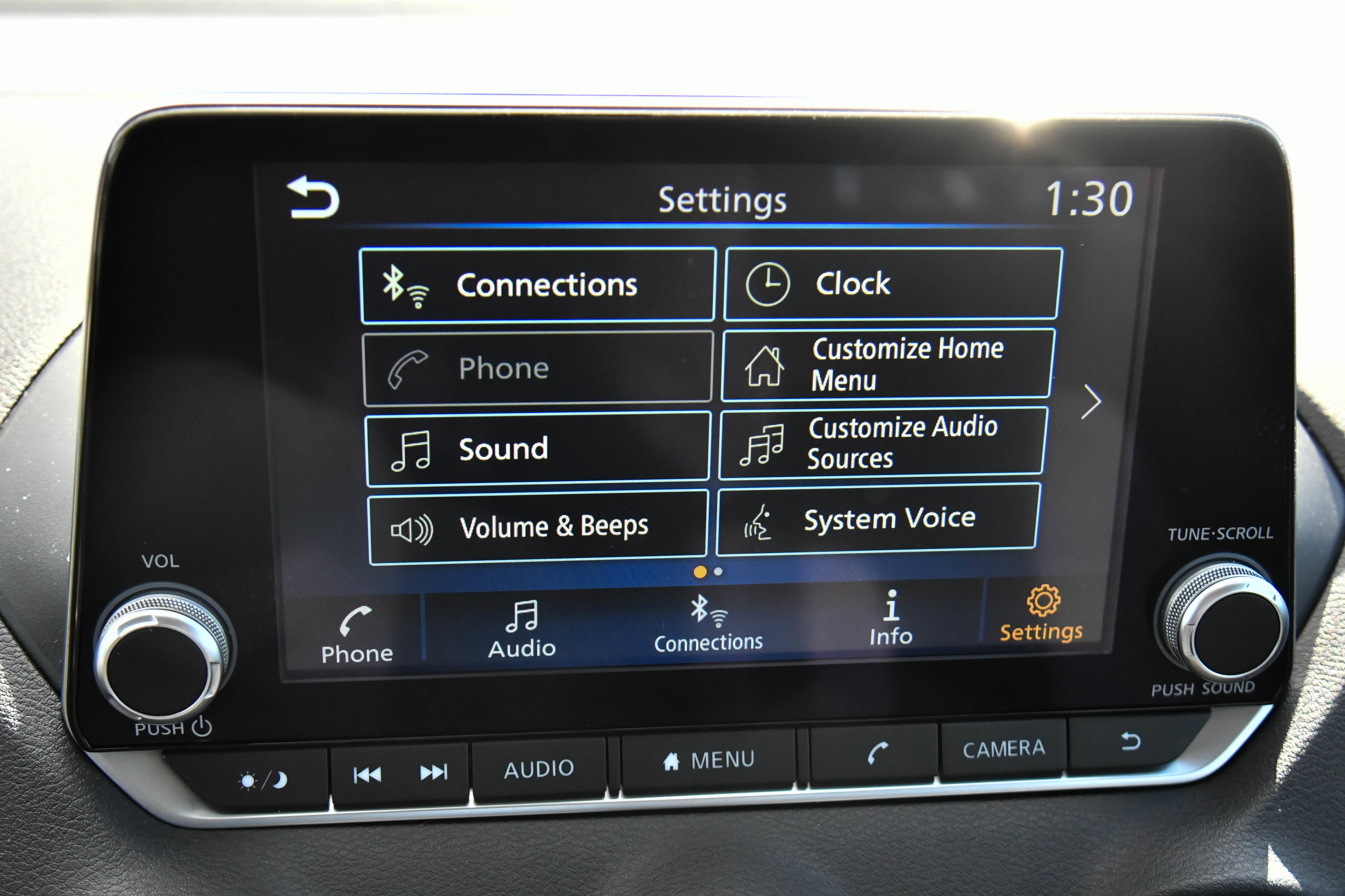 Used 2024 Nissan Sentra SV FWD image 18