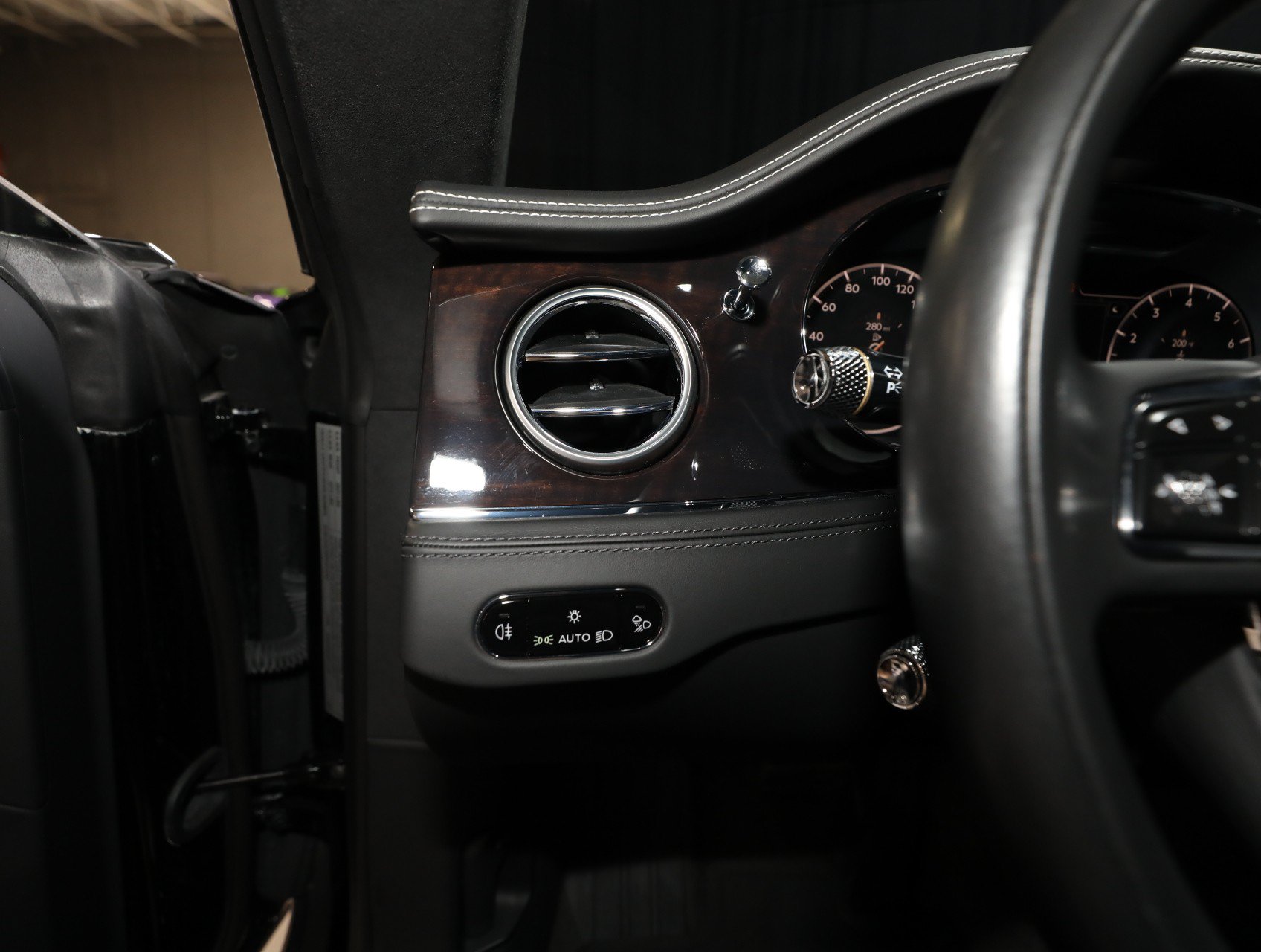 Used 2024 Bentley Continental GT Mulliner AWD/4WD image 62
