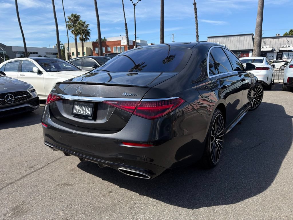 Used 2022 Mercedes-Benz S 500 4MATIC w/ AMG Line Package image 4