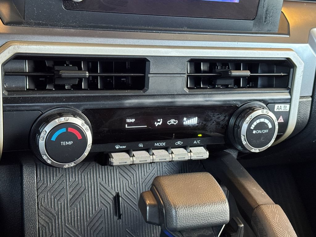 Used 2024 Toyota Tacoma SR5 AWD/4WD image 25