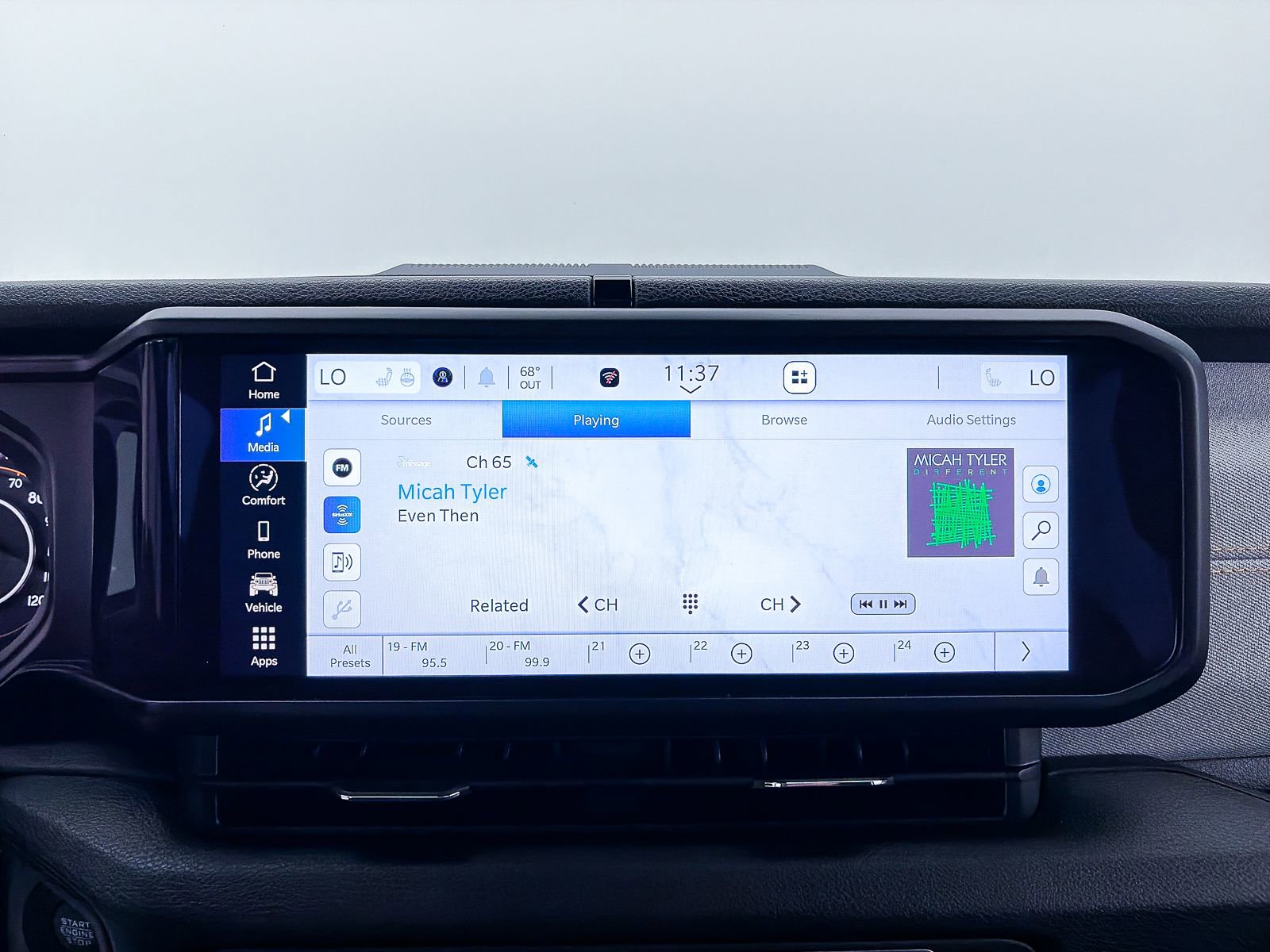 Used 2024 Jeep Gladiator Sport image 18