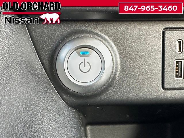 Used 2025 Nissan Leaf S image 18