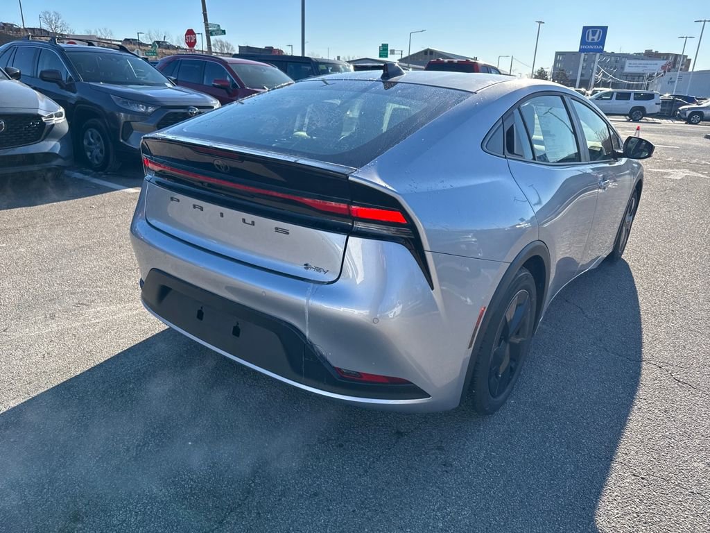 New 2026 Toyota Prius LE image 7