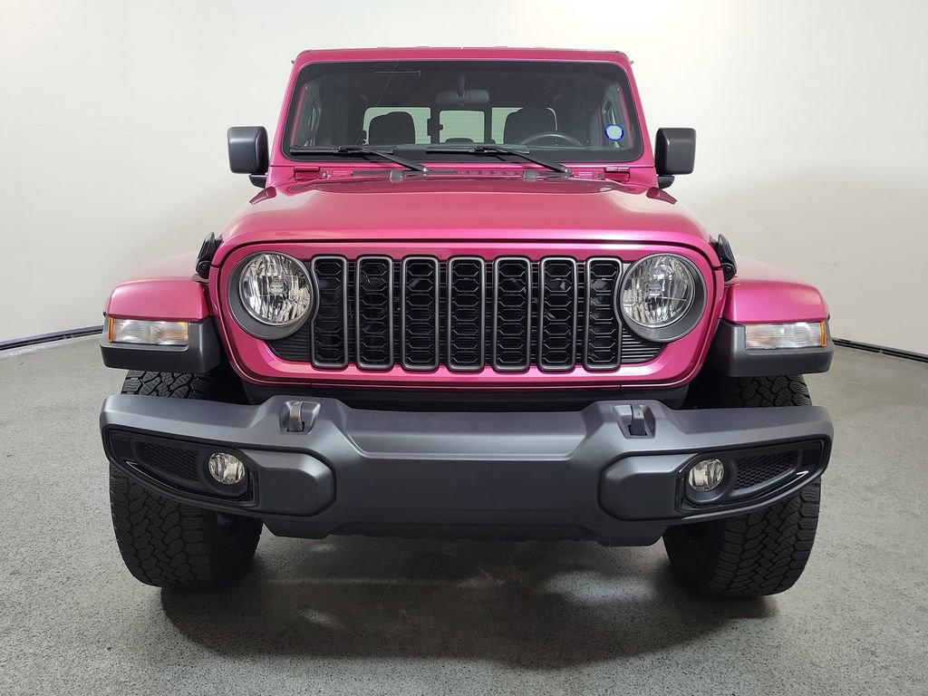 Used 2024 Jeep Gladiator Sport AWD/4WD image 2
