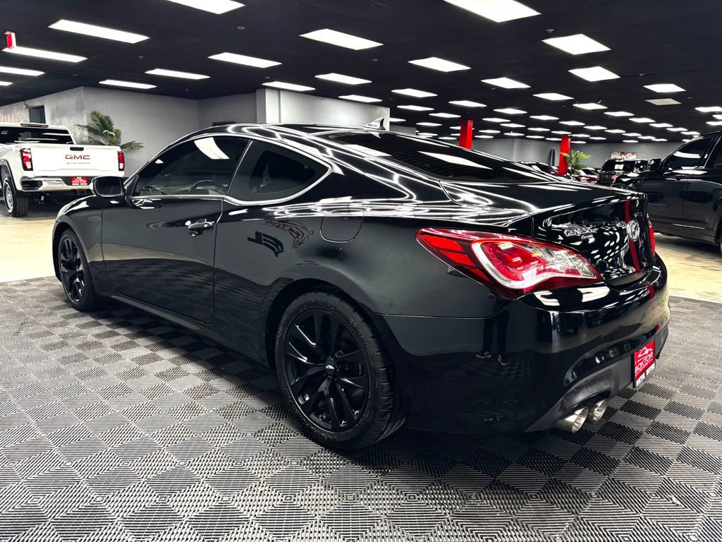 Used 2016 Hyundai Genesis 3.8 RWD image 11