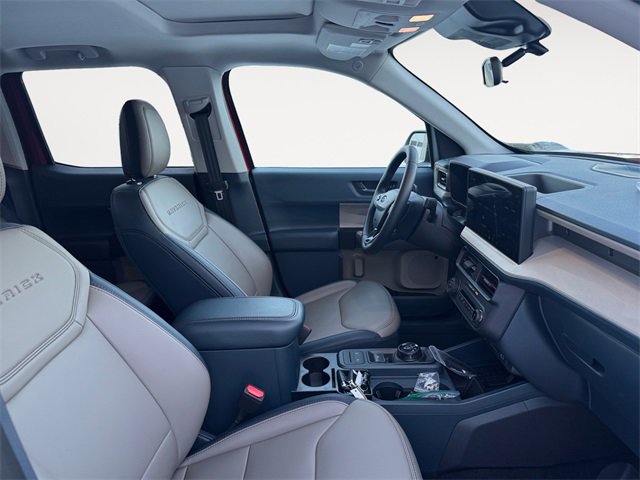 Used 2025 Ford Maverick Lariat w/ 4K Tow Package image 15