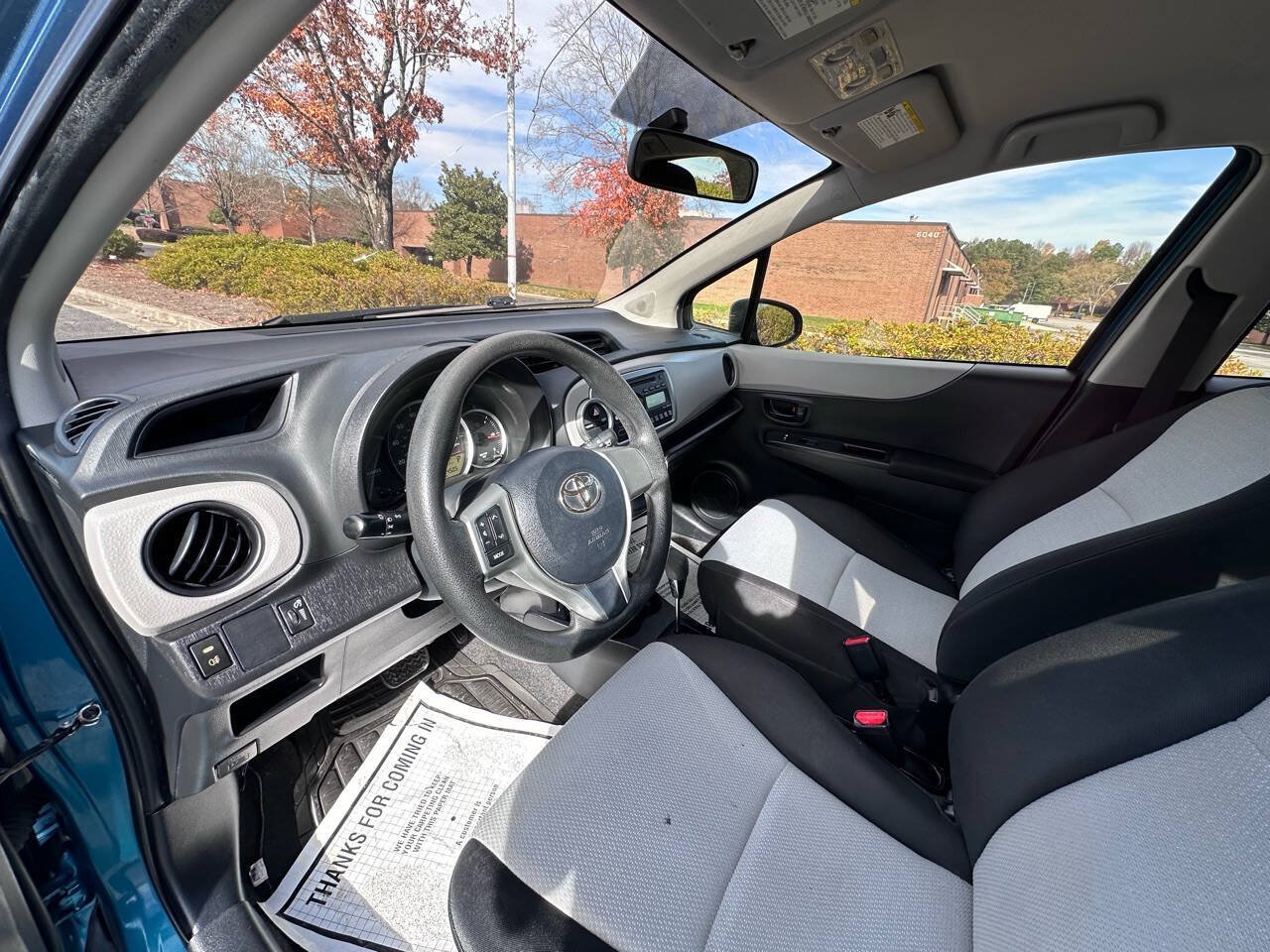 Used 2014 Toyota Yaris L FWD image 11