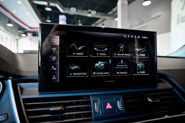 Used 2024 Audi Q5 e Premium Plus image 37