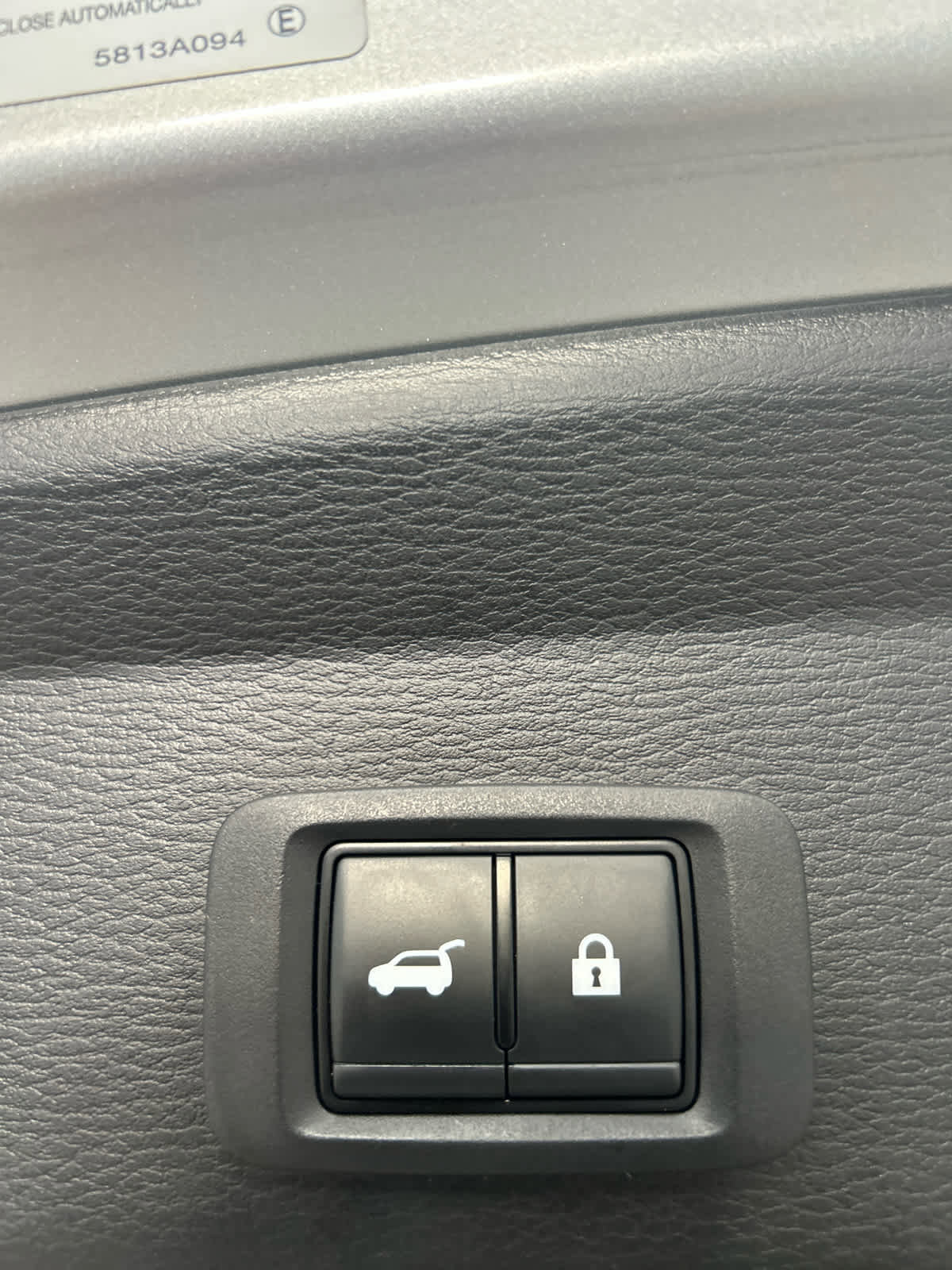 Used 2023 Mitsubishi Outlander SE image 21