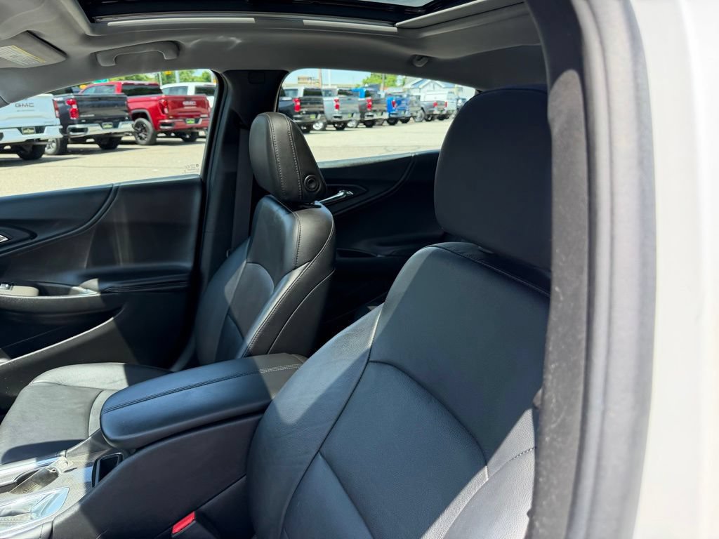 Certified 2018 Chevrolet Malibu LT w/ Leather Package FWD image 14