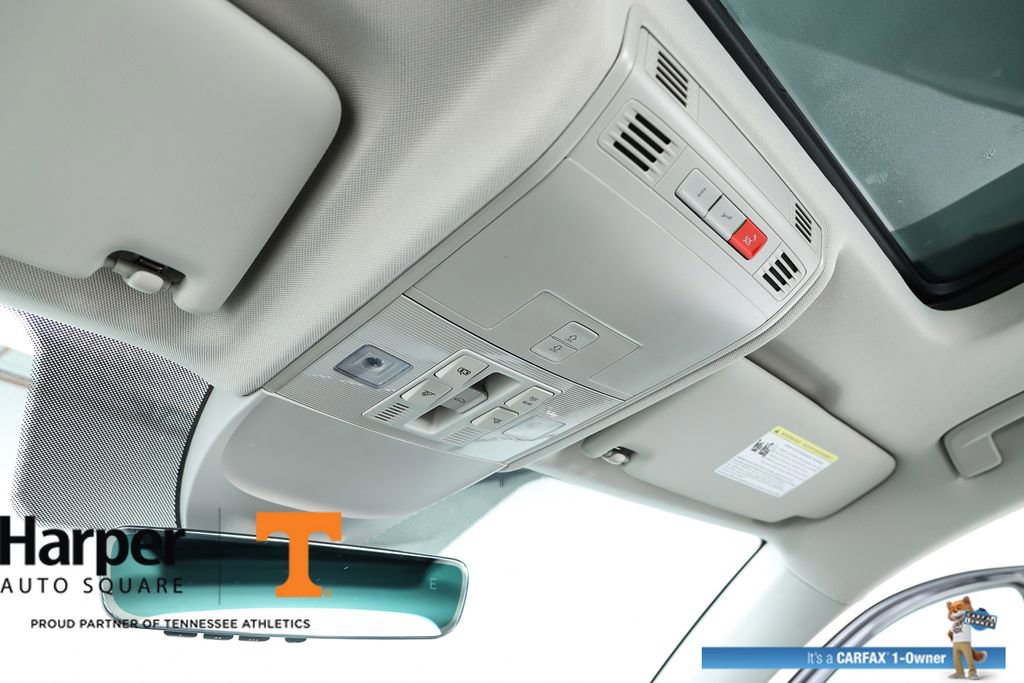 Used 2023 Volkswagen Taos SE w/ Panoramic Sunroof Package image 63