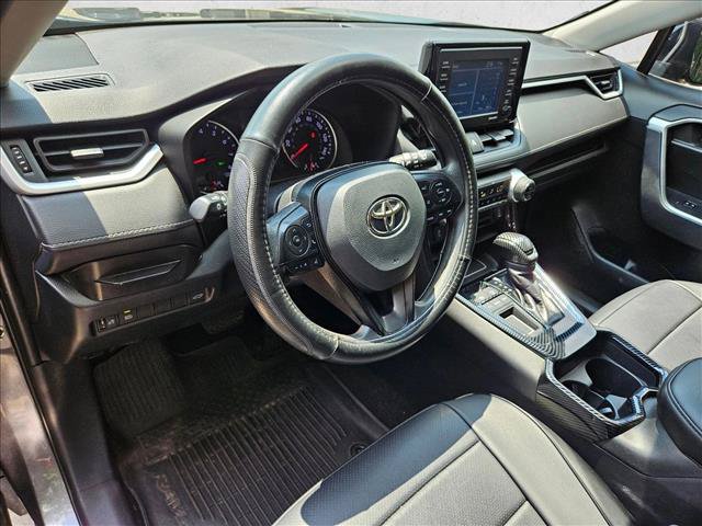 Used 2021 Toyota RAV4 XLE w/ Convenience Package FWD image 9