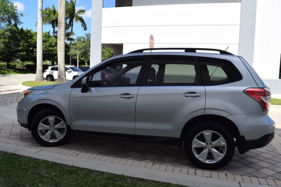 Used 2015 Subaru Forester 2.5i Premium w/ All-Weather Package AWD/4WD image 4