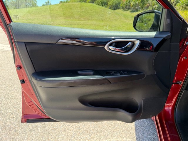 Used 2019 Nissan Sentra SV w/ Special Edition Package image 10