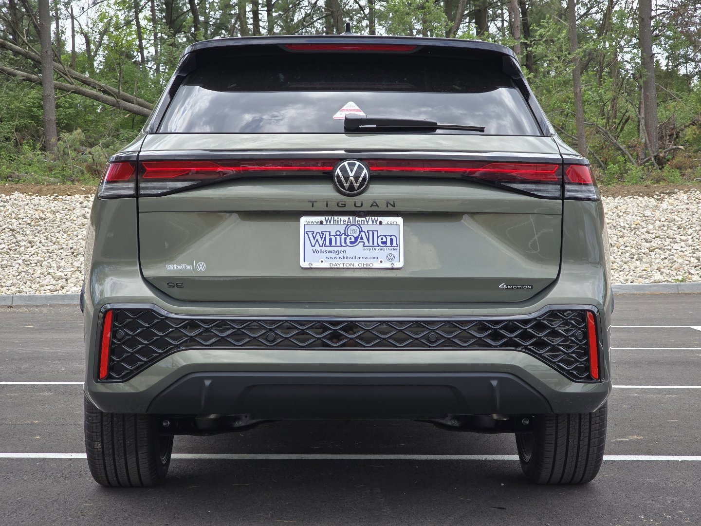New 2026 Volkswagen Tiguan SE R-Line AWD/4WD image 12