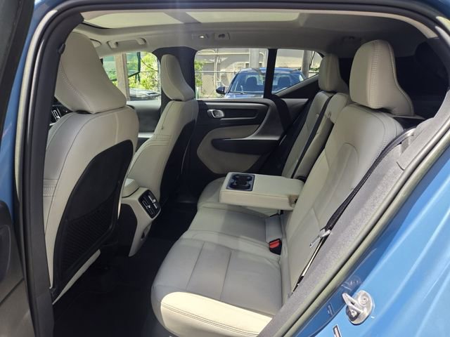 Certified 2023 Volvo XC40 B4 Plus w/ Driver Assist Package FWD image 13