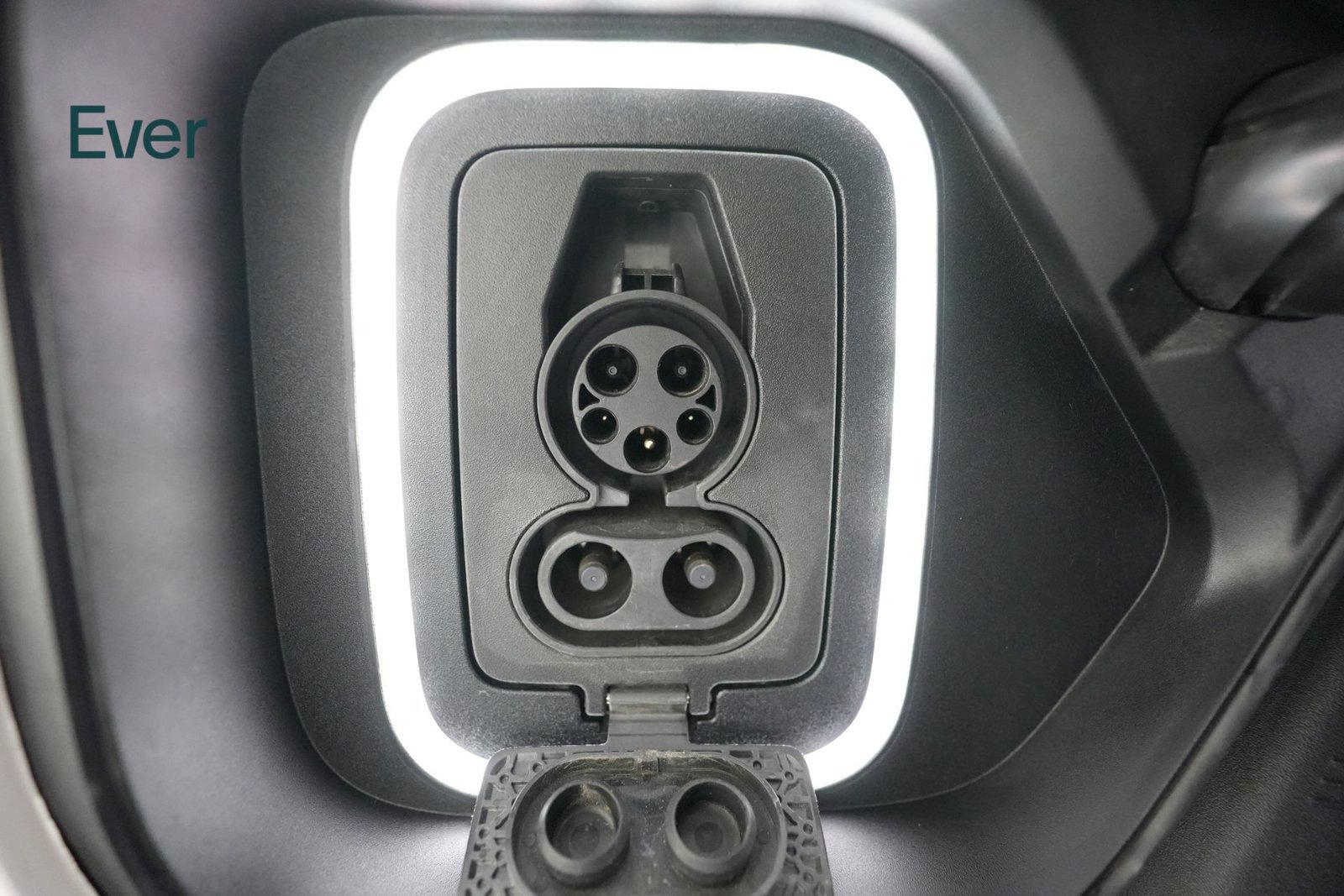Used 2023 Rivian R1T Adventure Dual AWD/4WD image 10
