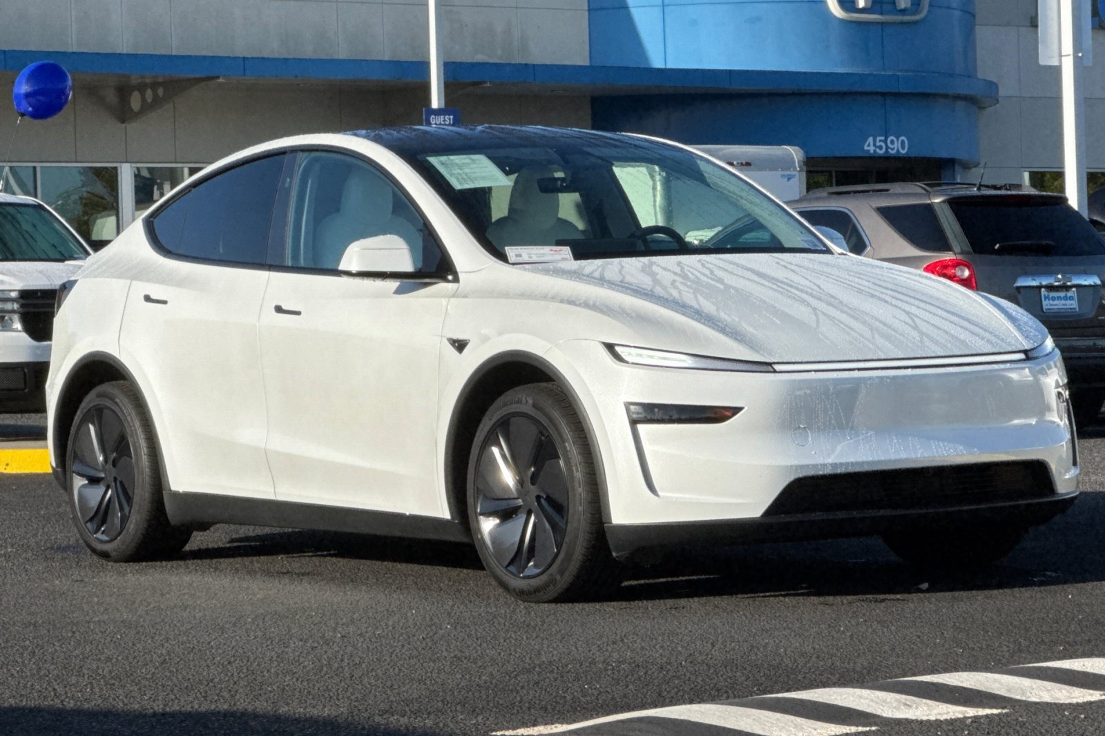Used 2026 Tesla Model Y Long Range AWD/4WD image 7