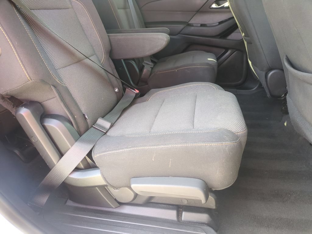 Used 2019 Chevrolet Traverse LT FWD image 15