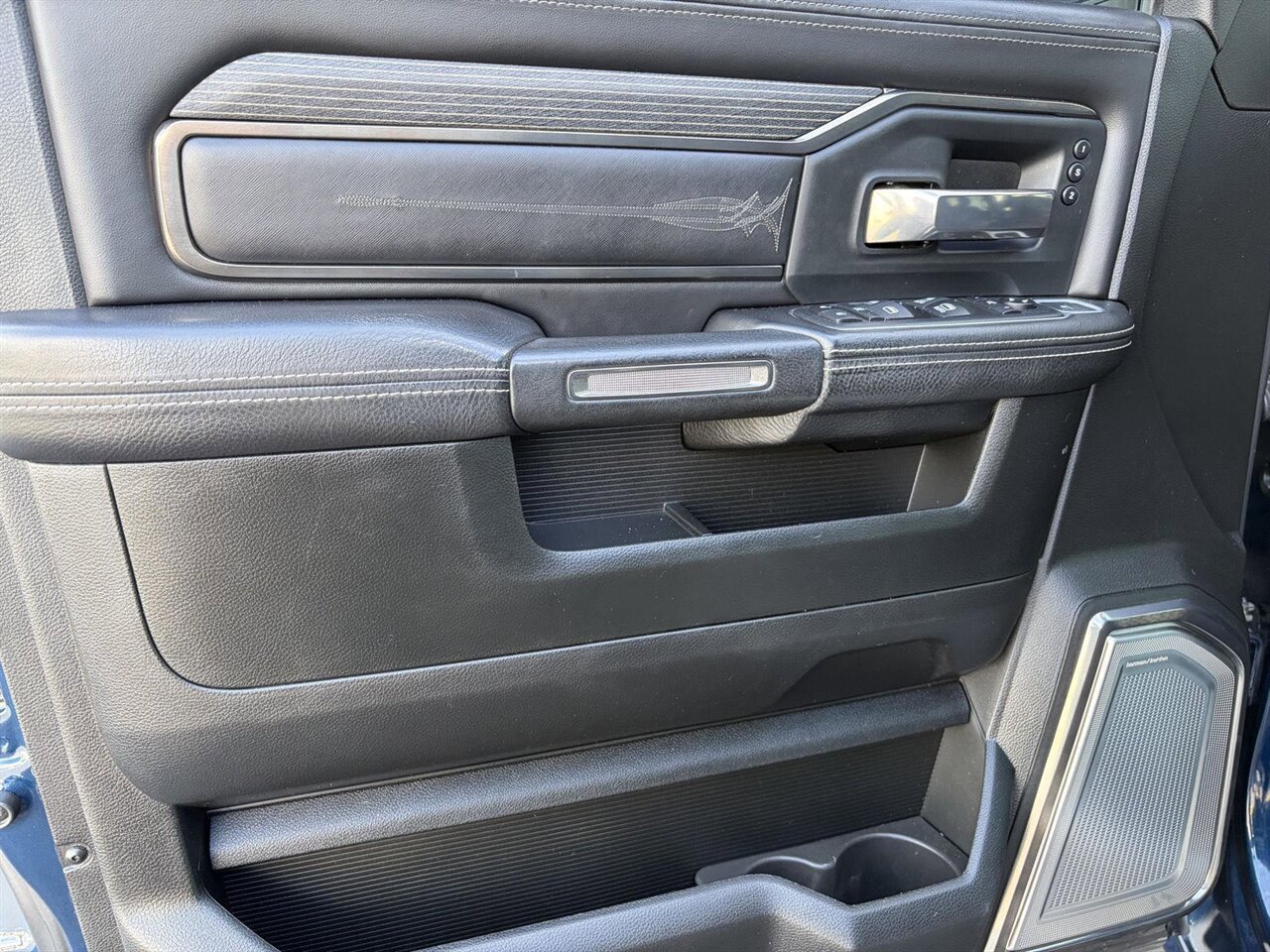 Used 2019 RAM 2500 Limited image 18