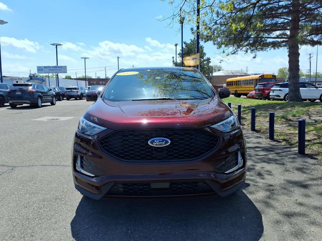 Certified 2023 Ford Edge ST-Line AWD/4WD image 2