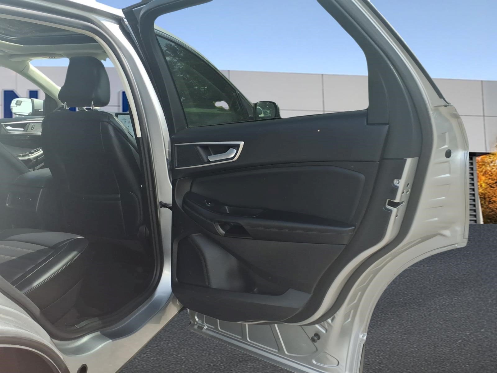 Used 2024 Ford Edge SEL w/ Convenience Package AWD/4WD image 11