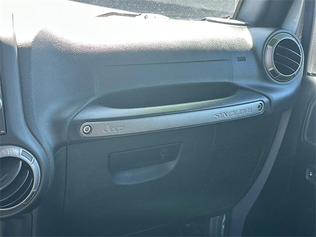 Used 2018 Jeep Wrangler Unlimited Sport S image 25