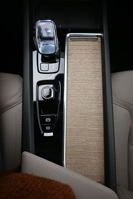 New 2026 Volvo XC60 B5 Plus w/ Protection Package Premier image 10