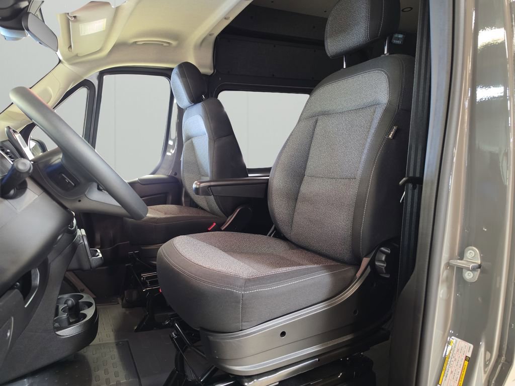New 2025 RAM ProMaster 1500 w/ Quick Order Package 22G SLT image 27