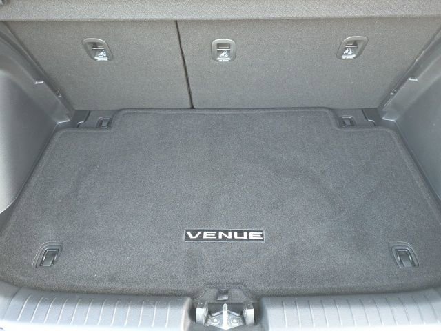 Certified 2023 Hyundai Venue SEL image 20