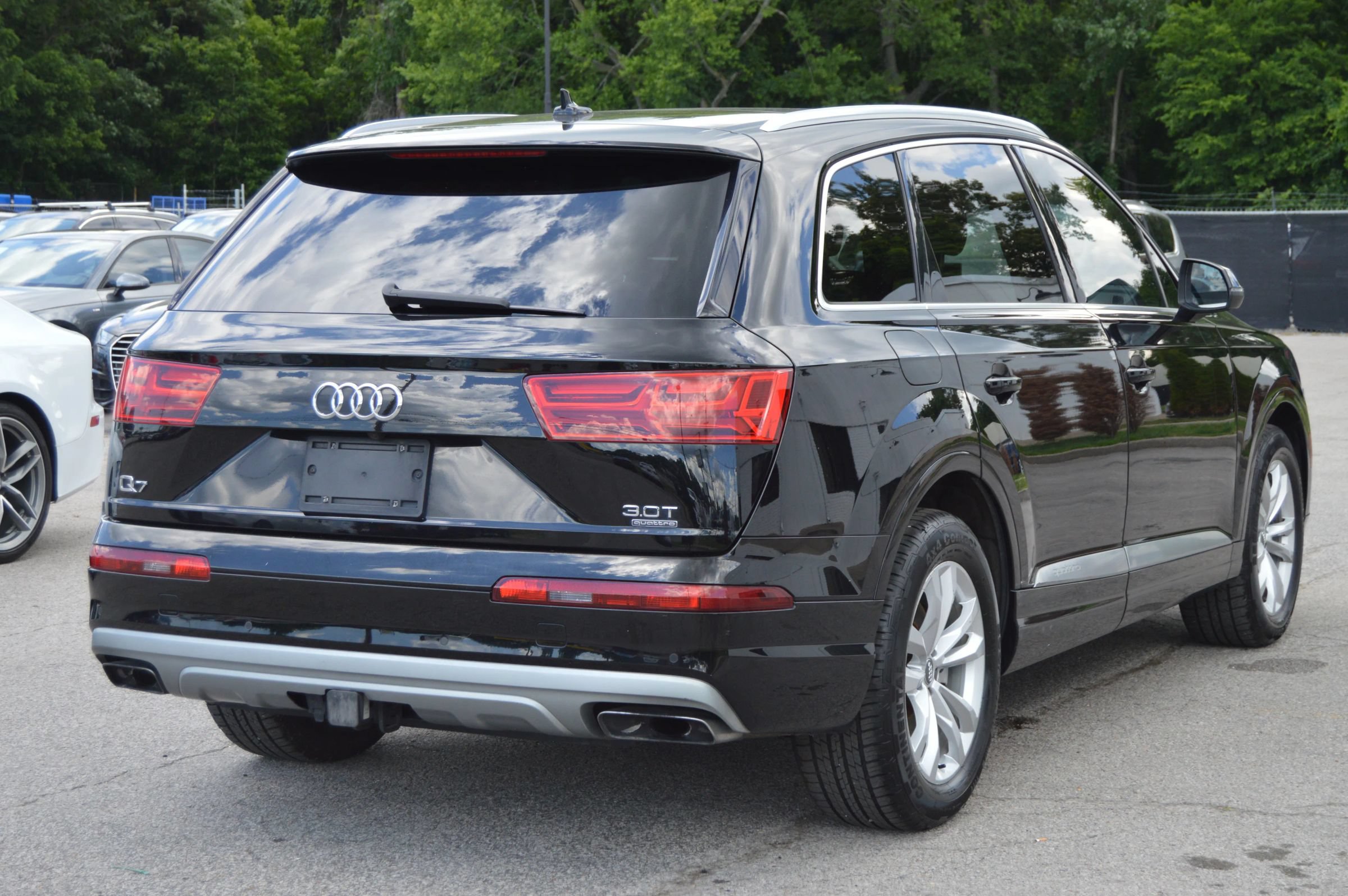 Used 2017 Audi Q7 3.0T Premium AWD/4WD image 6