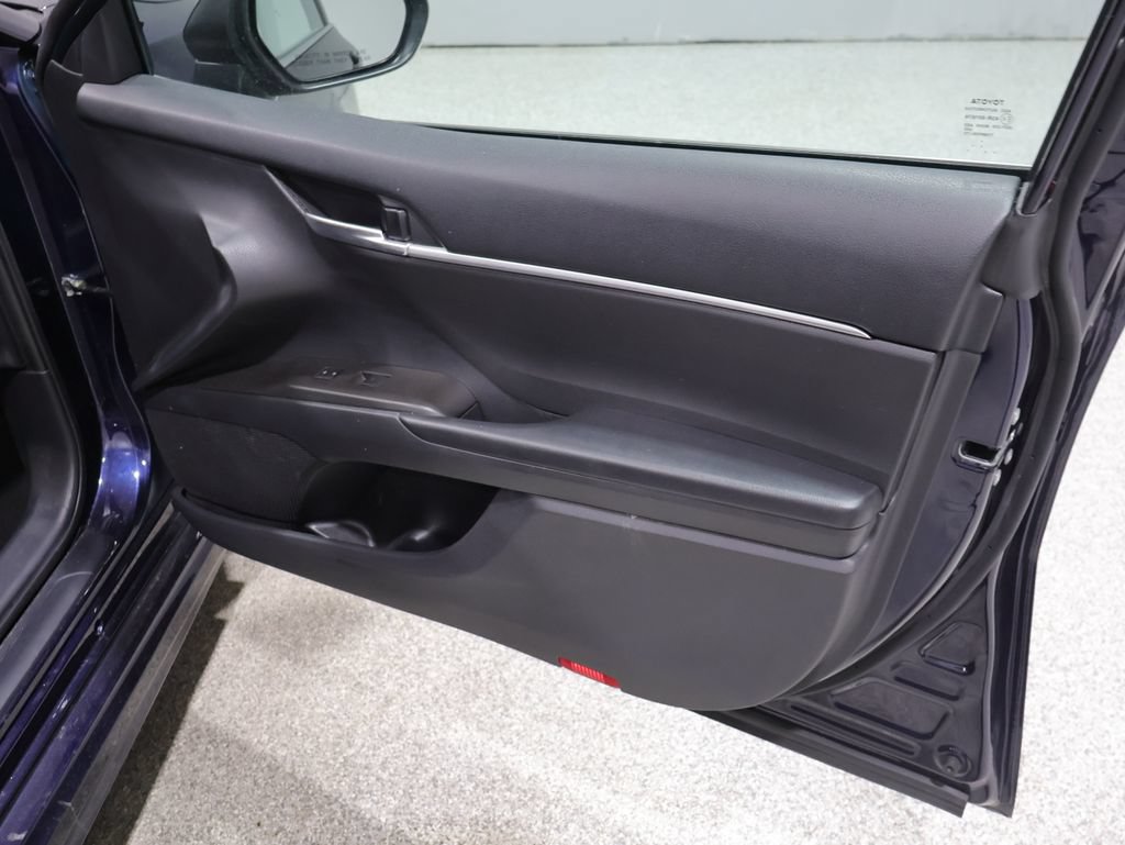 Used 2022 Toyota Camry SE AWD/4WD image 23