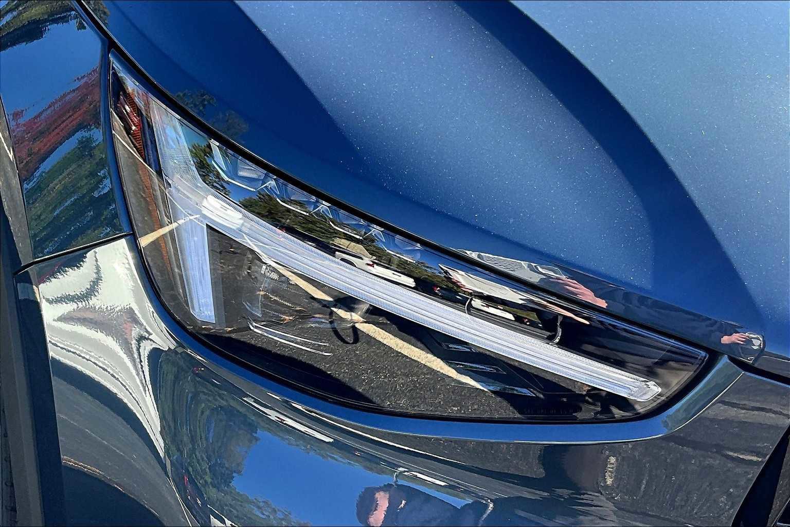 New 2026 Volvo XC40 B5 Ultra w/ Protection Package Premier image 15