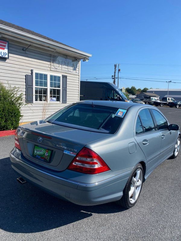 Used 2005 Mercedes-Benz C 230 Sedan image 8