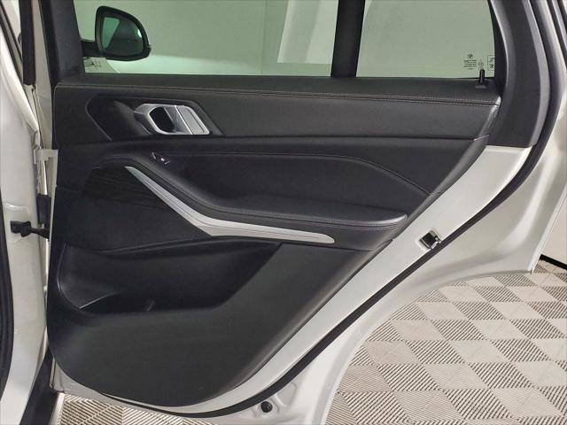 Used 2025 BMW X5 xDrive40i w/ Parking Assistance Package AWD/4WD image 28