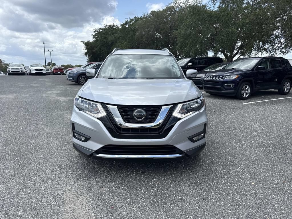 Used 2018 Nissan Rogue SV w/ Premium Package FWD image 8