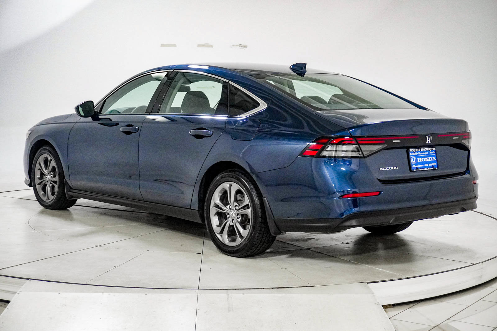Used 2024 Honda Accord EX image 6