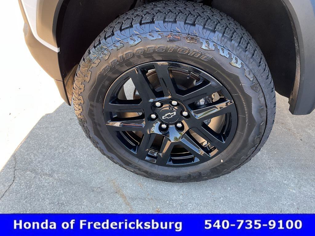 Used 2023 Chevrolet Colorado Trail Boss AWD/4WD image 10