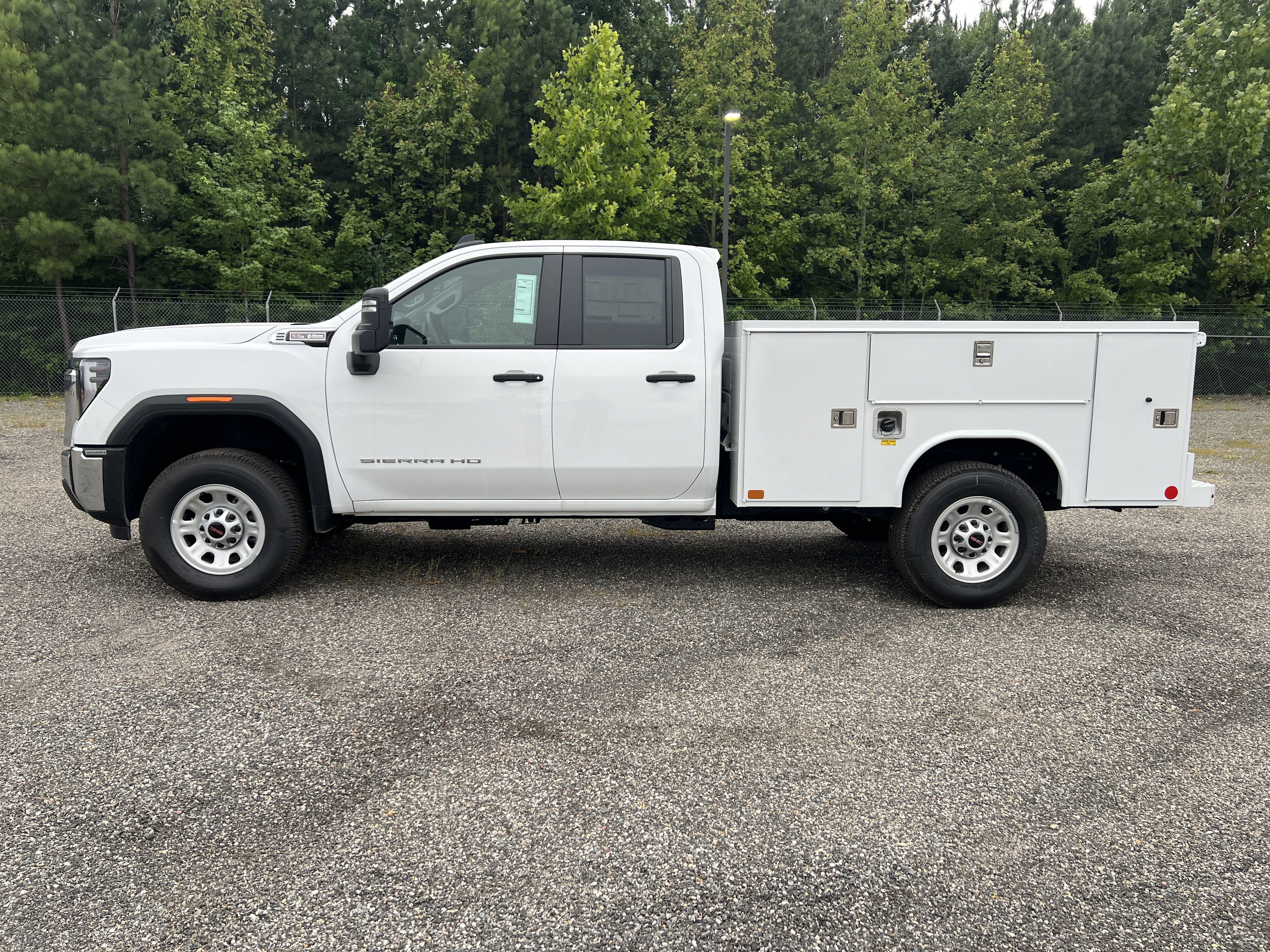 New 2025 GMC Sierra 3500 Pro w/ Convenience Package image 6