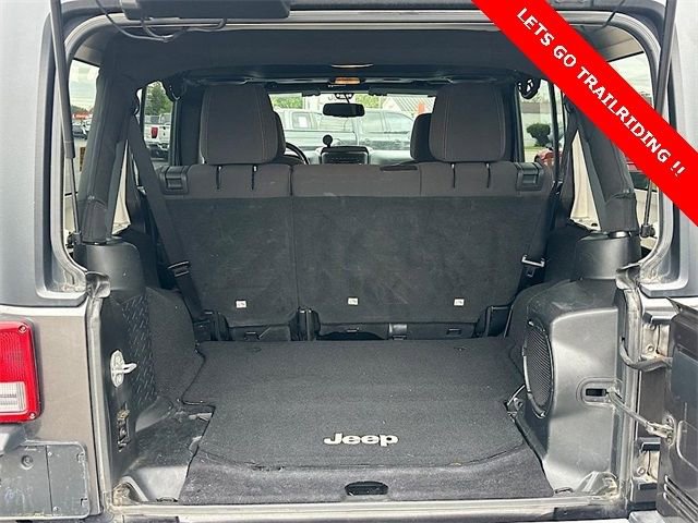 Used 2014 Jeep Wrangler Unlimited Sahara AWD/4WD image 12