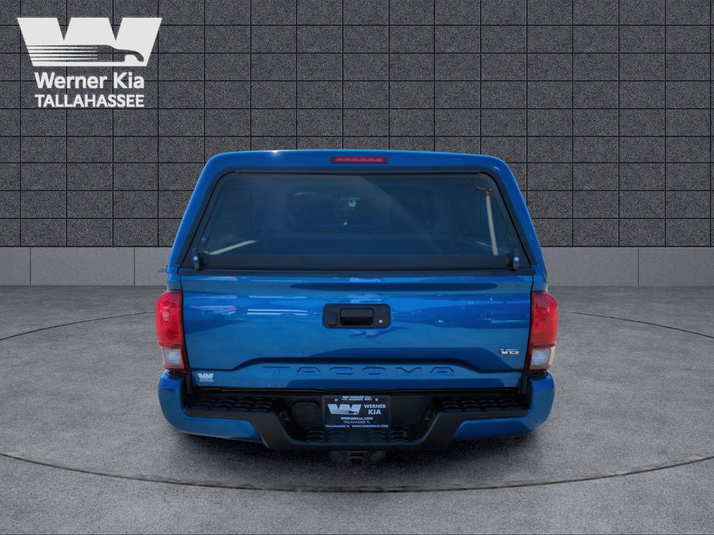 Used 2018 Toyota Tacoma TRD Sport image 6
