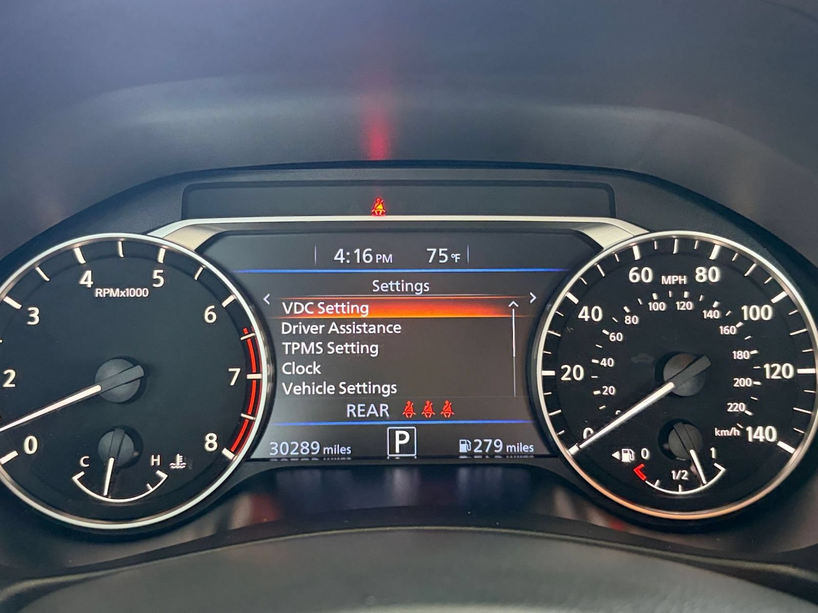Used 2025 Nissan Altima 2.5 SV FWD image 39
