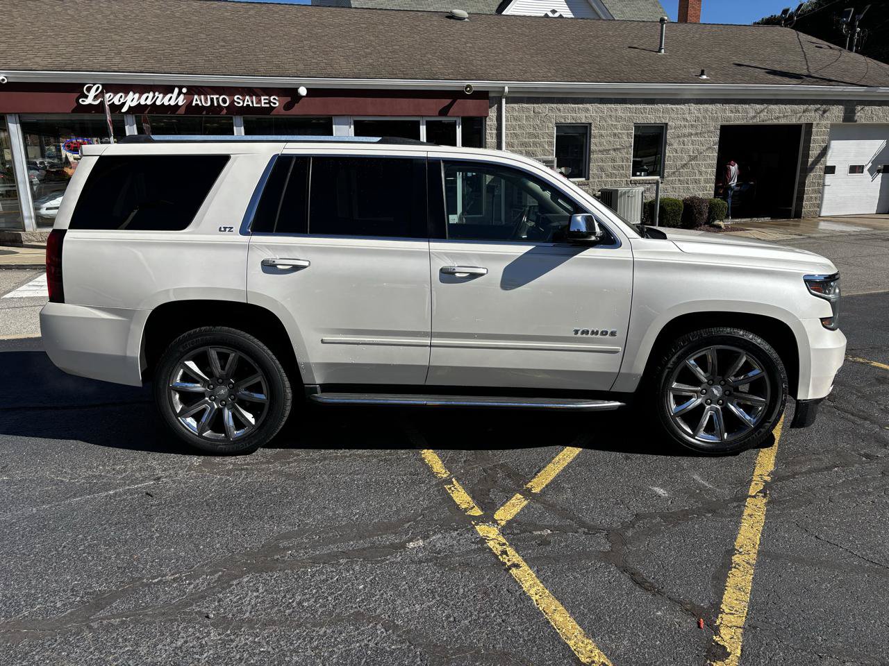 Used 2015 Chevrolet Tahoe LTZ AWD/4WD image 8