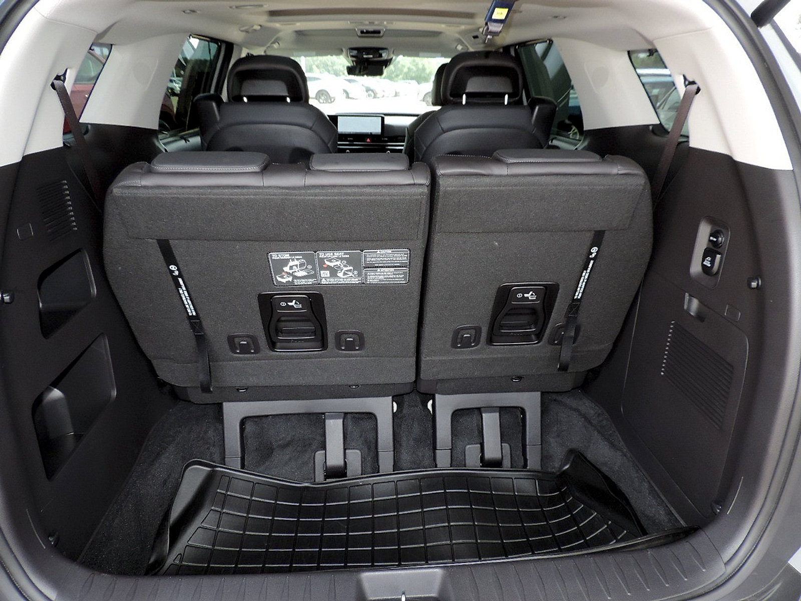 Used 2026 Kia Carnival SX Prestige FWD image 20