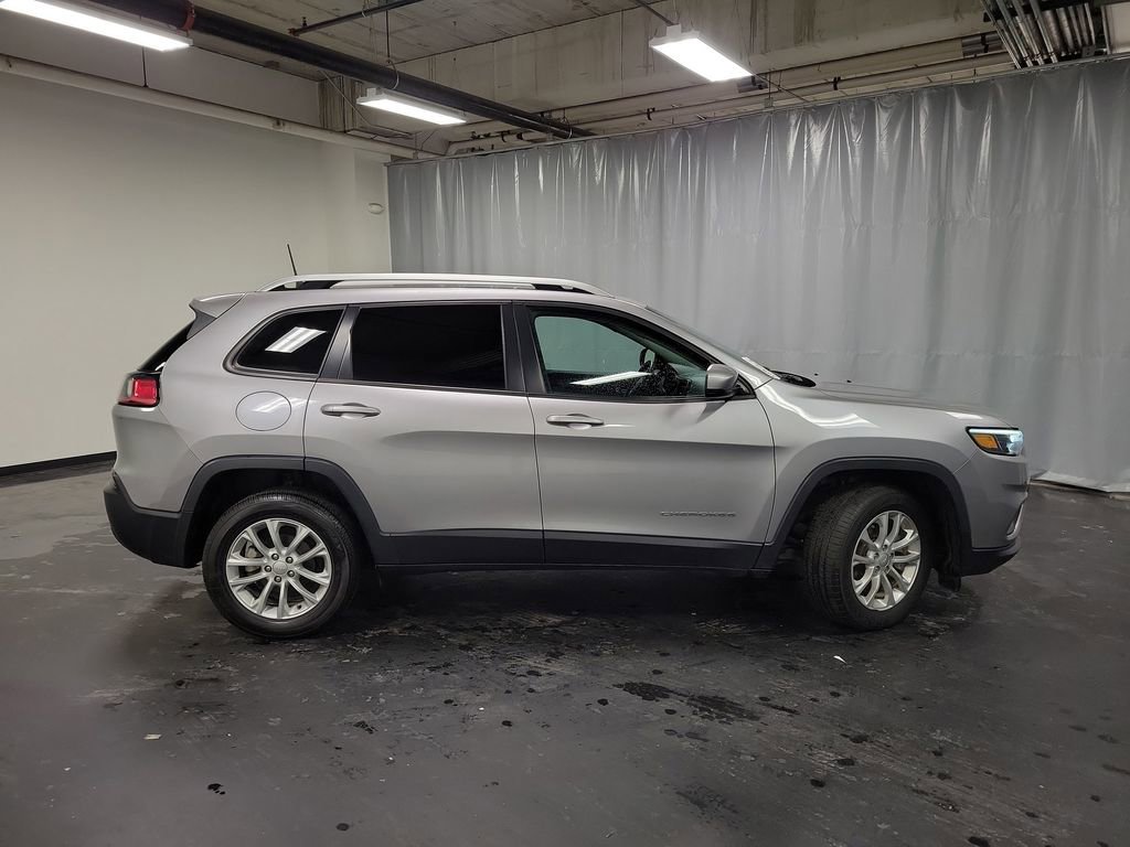 Used 2021 Jeep Cherokee Latitude image 9