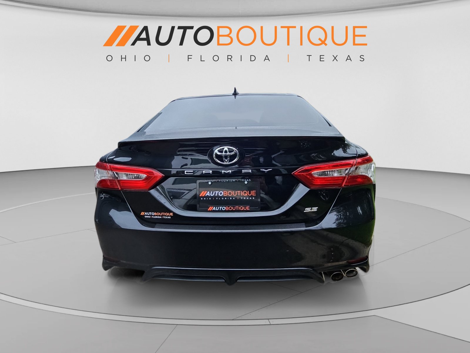 Used 2020 Toyota Camry SE FWD image 4