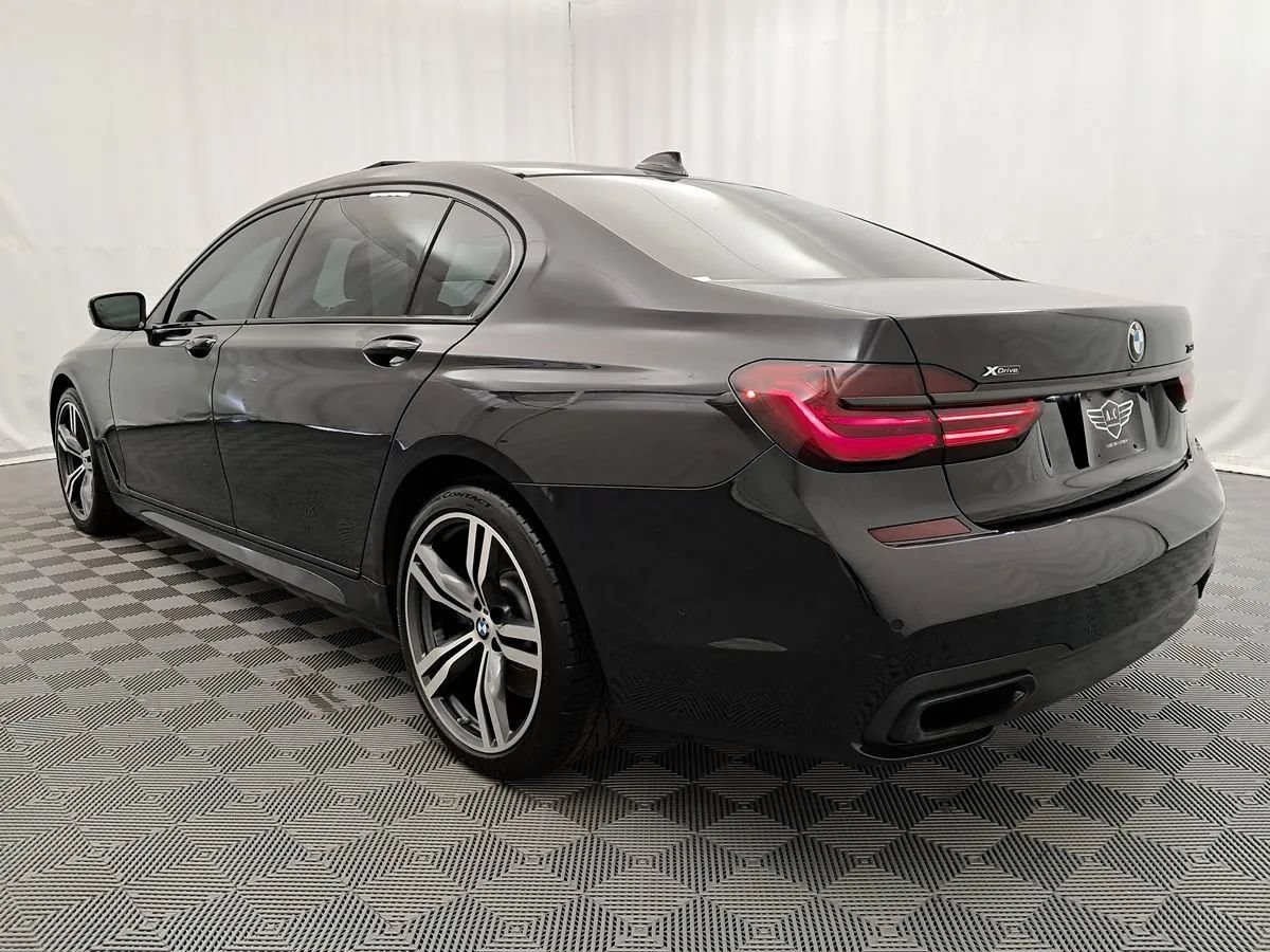 Used 2019 BMW 750i xDrive w/ Executive Package AWD/4WD image 4