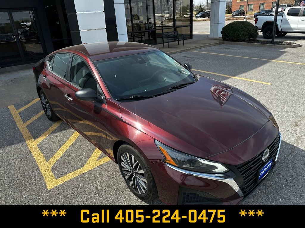 Used 2025 Nissan Altima 2.5 SV image 12